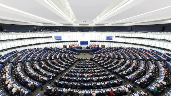 Il modello Meloni vince ancora in Europa, via libera a Strasburgo al regolamento per i rimpatri