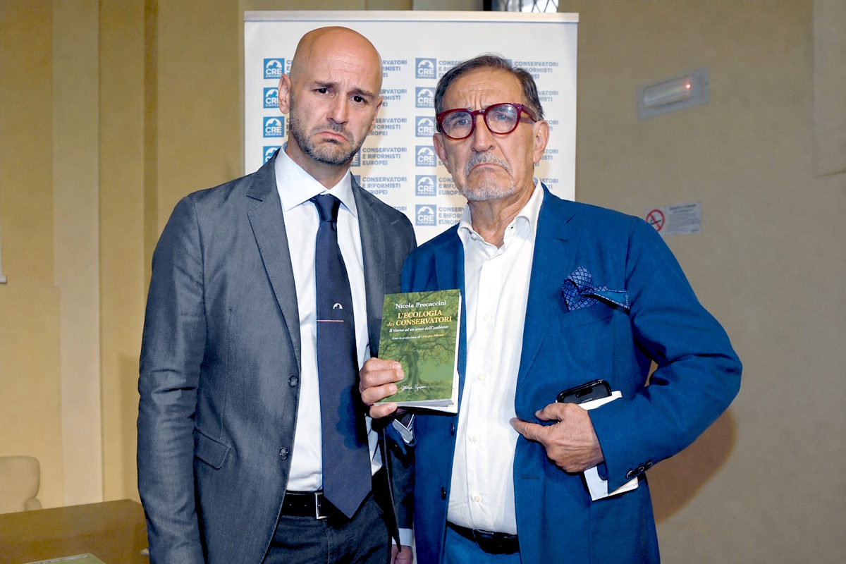 Caraibi, caldo e condizionatori: un indecente Ignazio Benito La Russa ignora la realtà del cambiamento climatico