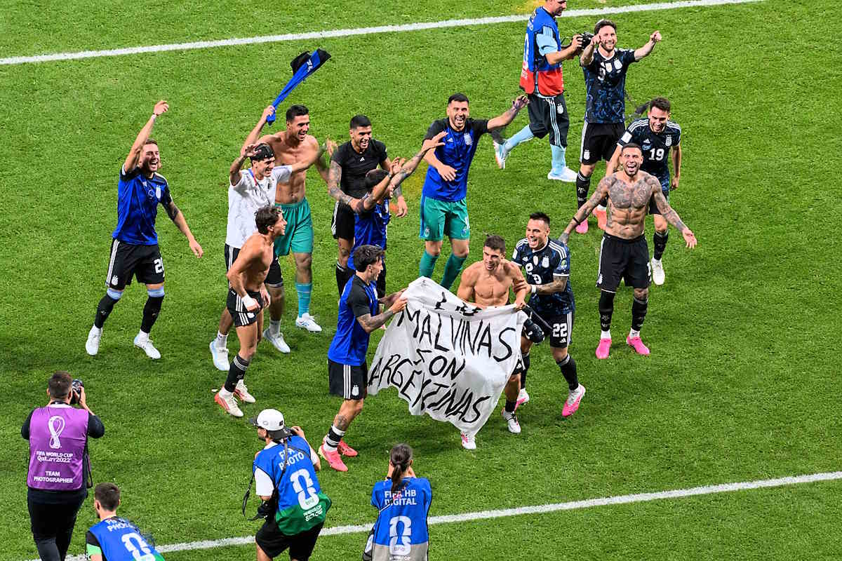 Mondiali 2026, l’Argentina ribalta l’Inghilterra nel finale: Tuchel spreca il vantaggio e consegna a Scaloni la finale con la Spagna